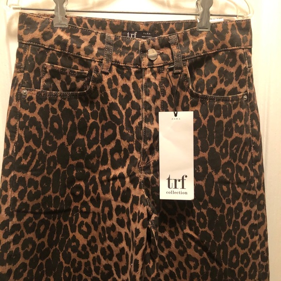 Cheetah Print Denim - Picture 3 of 5